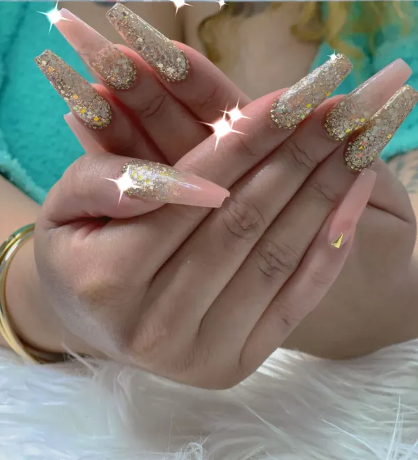 Glitter almond nails
